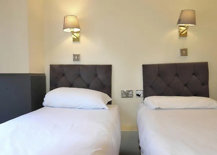 Hyde Park Court Hotel